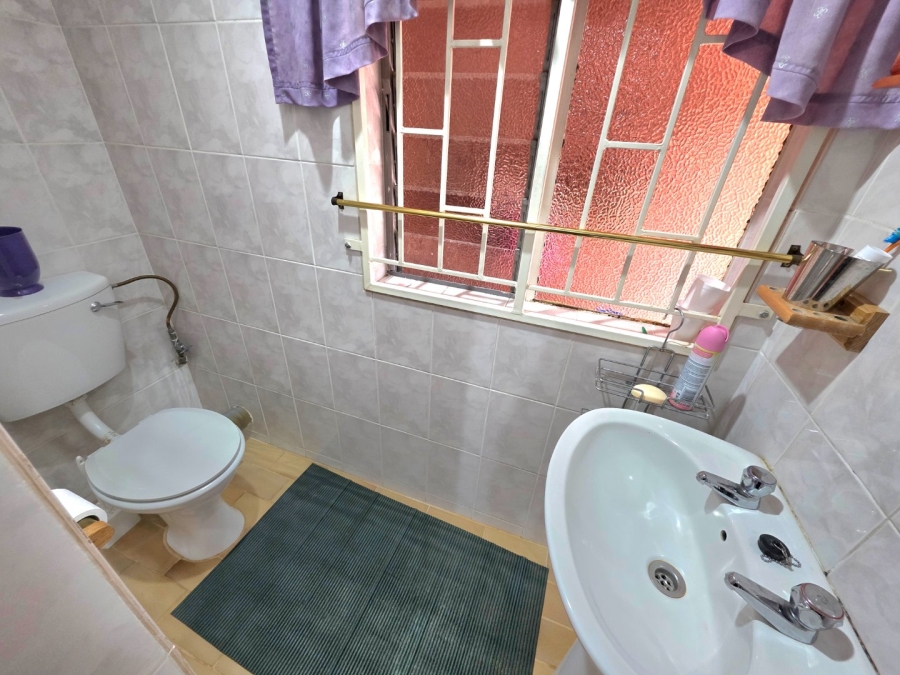 5 Bedroom Property for Sale in La Provance Free State